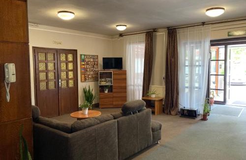 Pusztavacs Hotel | Hotel Kumilla