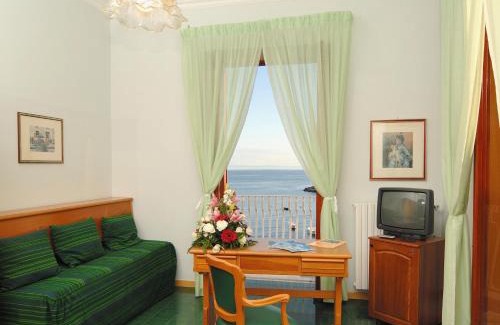 Amalfi Hotel | Hotel La Bussola