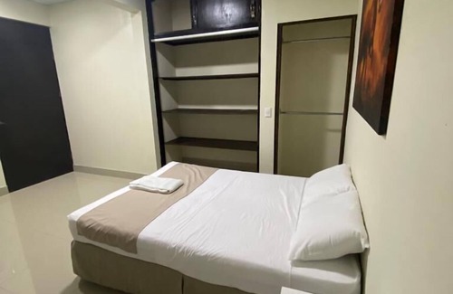 San Salvador House | Hotel La Capilla - Suites & Apartments San Benito
