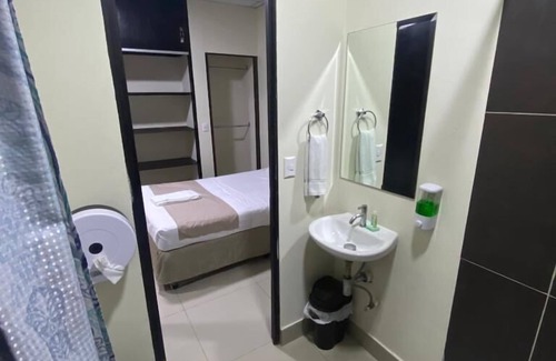 San Salvador House | Hotel La Capilla - Suites & Apartments San Benito
