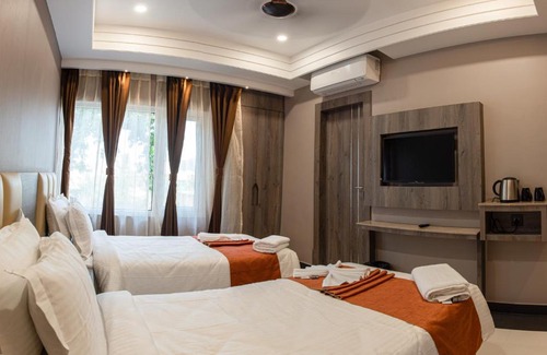 Sualkuchi Hotel | HOTEL LIVIN HUB