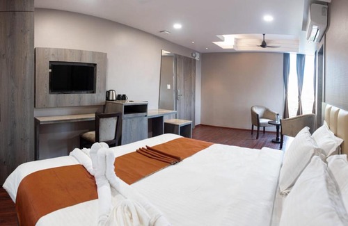Sualkuchi Hotel | HOTEL LIVIN HUB