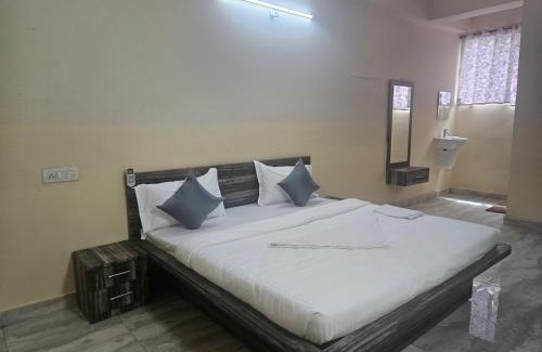 Farooq Nagar House | Hotel lord Jaggannath Plaza