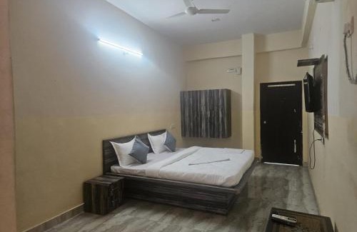 Farooq Nagar House | Hotel lord Jaggannath Plaza