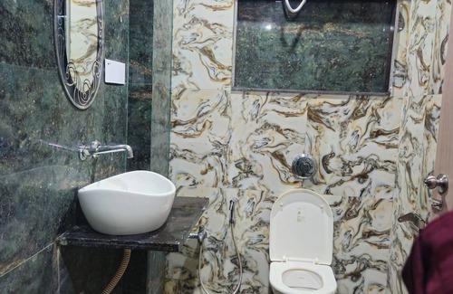 Dwarka Hotel | Hotel Lord Krishna Dham