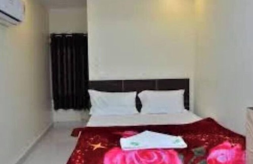 Mathura Hotel | Hotel LR Regency