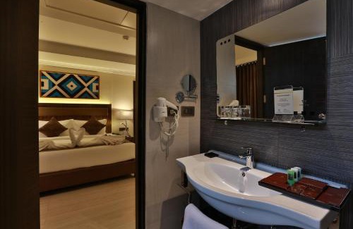 Kochi Hotel | Hotel Luminara