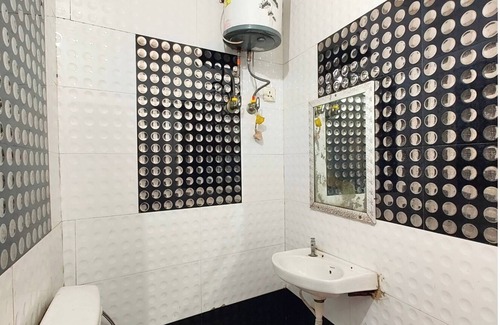 Ujjain Hotel | Hotel Maa Tulsi Guest House
