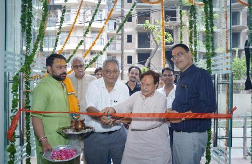 Mathura House | HOTEL MADHAVi PALACE