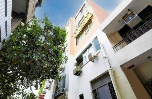 New Delhi Hotel | Hotel Malviya Palace - Near Metro Station
