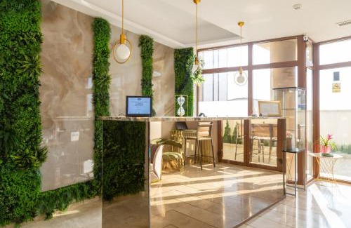 Mamaia-Sat Hotel | Hotel Manor