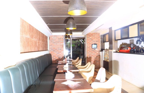Central Business District Bed & Breakfast | Hotel Mercury