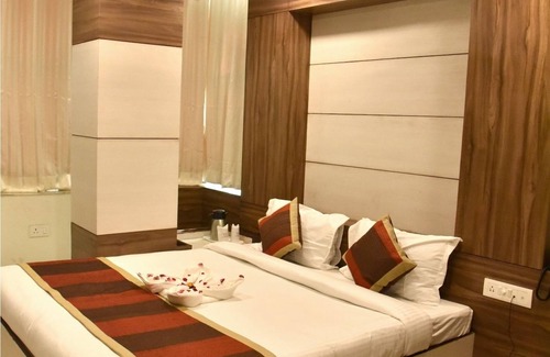 Sindhi Camp Hotel | Hotel Metro View