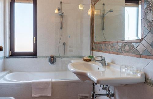 Sant'Agata sui Due Golfi Hotel | Hotel Montana
