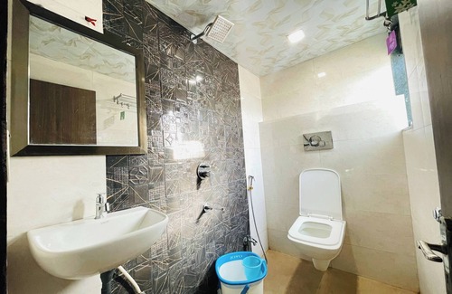 Sanpada Hotel | Hotel Neelkiran
