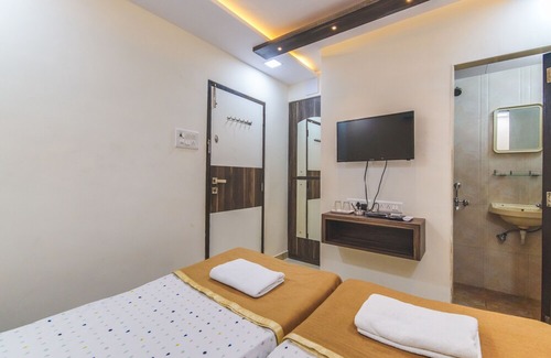 Malad West Hotel | Hotel Nest Inn, Malad