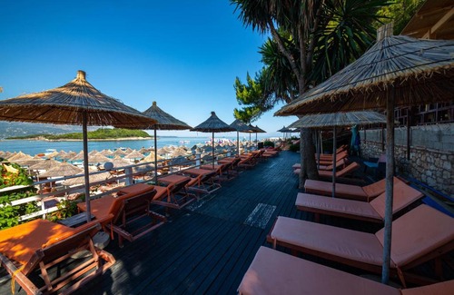 Ksamil Hotel | Hotel New Crystal