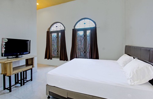 Gerung Hotel | Hotel O Ayu Bypass MansionNearBundaran Gerung