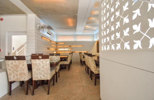 Tonk Road Hotel | Hotel O Grand Decor
