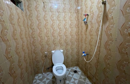 Padang Hotel | Hotel O Raudhatul Husna Homestay Syariah