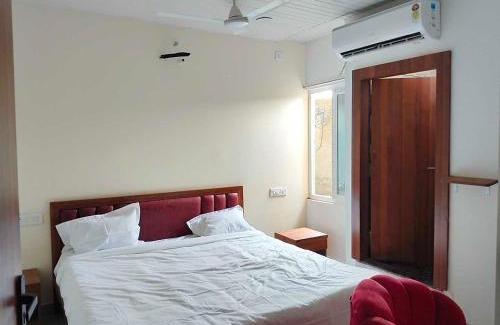 Gorakhpur Hotel | Hotel O Royal Krishna