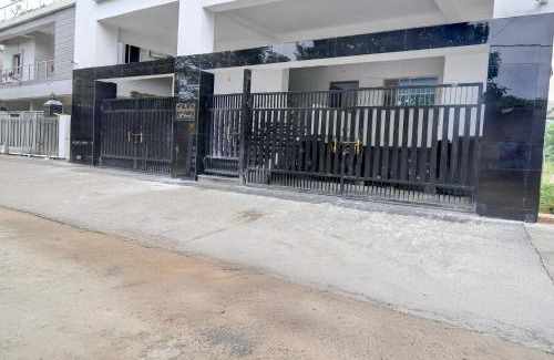 Bhubaneshwar Hotel | Hotel O Shree Guest House