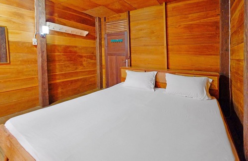 Makassar Hotel | Hotel O Tatto Bara Homestay Near Tongkonan Payung Pangden