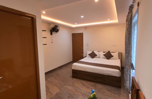 Narasapura Hotel | Hotel Olive Leave's