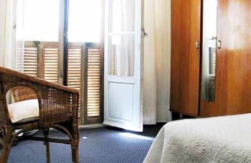 Antibes Bed & Breakfast | Hotel Pierre Loti