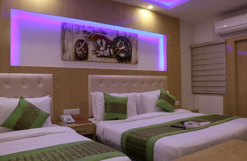 Paharganj Hotel | Hotel Prince Palace Deluxe