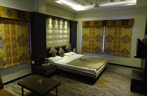 Indore Hotel | Hotel Purva