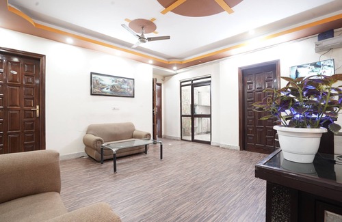 Gurugram House | Hotel Raj Mahal