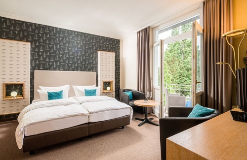 Kuehlungsborn Hotel | Hotel Residenz Waldkrone