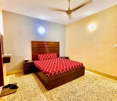 Gulshan-e-Iqbal House | Hotel Rest Inn