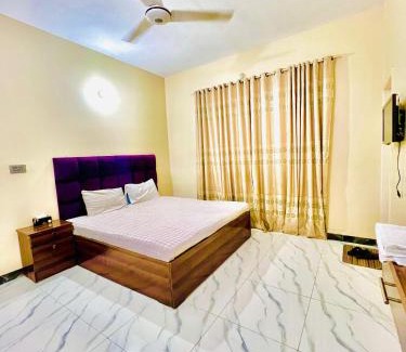 Gulshan-e-Iqbal House | Hotel Rest Inn