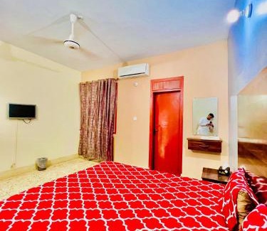 Gulshan-e-Iqbal House | Hotel Rest Inn