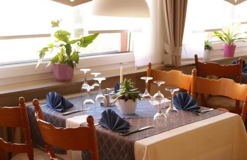 Ulrichstein Hotel | Hotel Ristorante Ätna