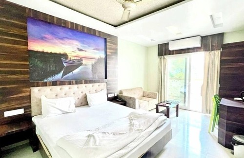 Puri Hotel | Hotel Rohit Rohini
