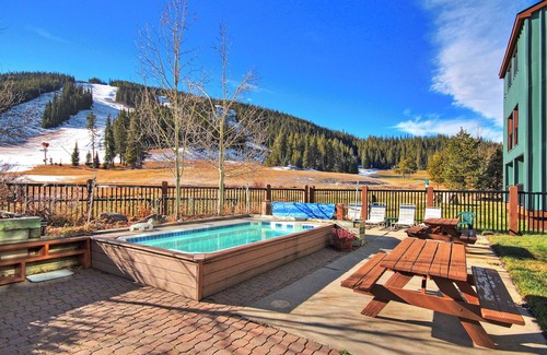 East Village at Copper Condo | Hotel Room, Ski in/Ski out! Large Hot tub. Perfect Location FP200