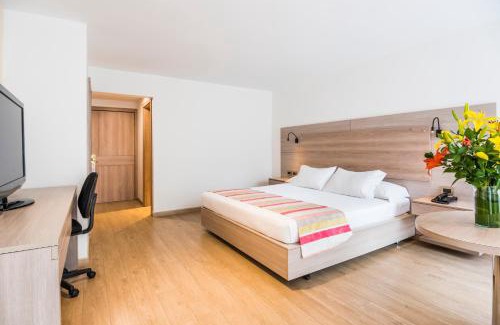 Financial District Hotel | Hotel Rosales Plaza