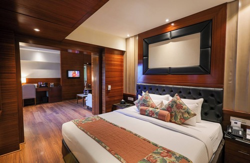 Kanpur Hotel | Hotel Royal Cliff