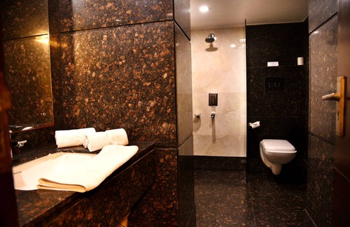 Kanpur Hotel | Hotel Royal Cliff