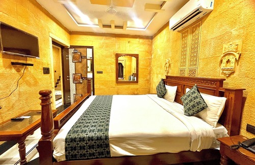 Amar Sagar Pol Hotel | Hotel Royal Queen Jaisalmer