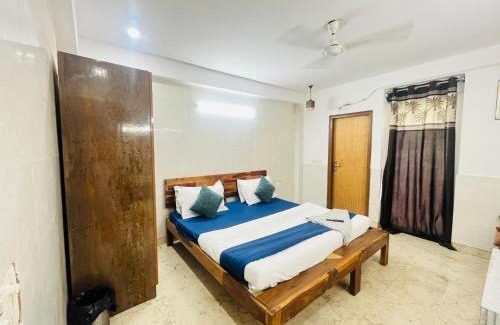 New Friends Colony Hotel | Hotel Royal Valley 10 Mins Away From Nizamuddin Railway Station