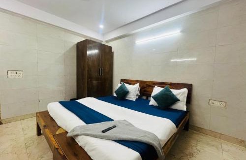 New Friends Colony Hotel | Hotel Royal Valley 10 Mins Away From Nizamuddin Railway Station