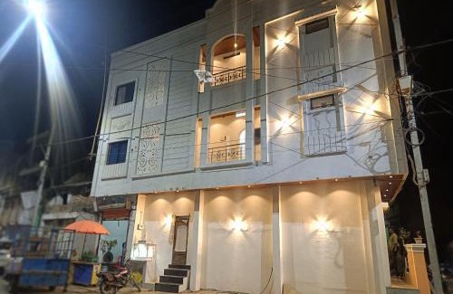 Ujjain Hotel | Hotel rudra palace