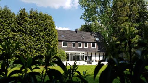 Bad Salzuflen Hotel | Hotel Schneider-Hof self check-in kostenlos Parken nähe Golfplatz und Vitasol
