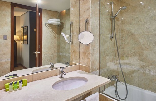 Santander City Centre Hotel | Hotel Silken Coliseum