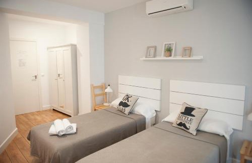 Alicante City Centre Hotel | Hotel Smile & Co Hostal Boutique