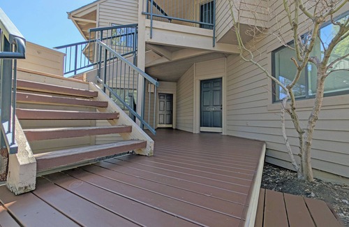 Century West House | Hotel-Style, King Bed, Ground Floor Condo-328B